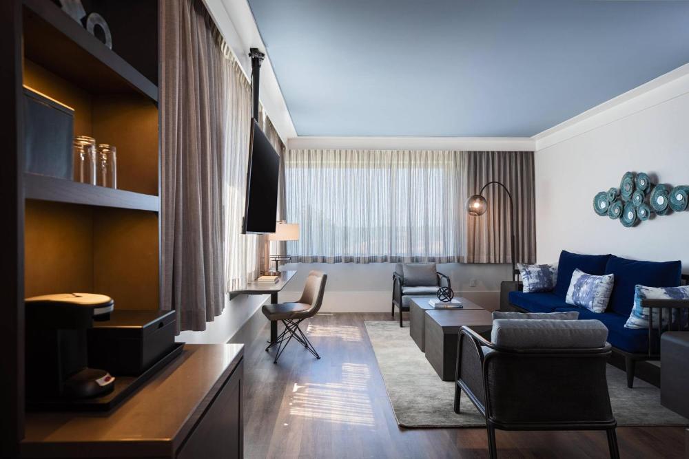 King Suite interior